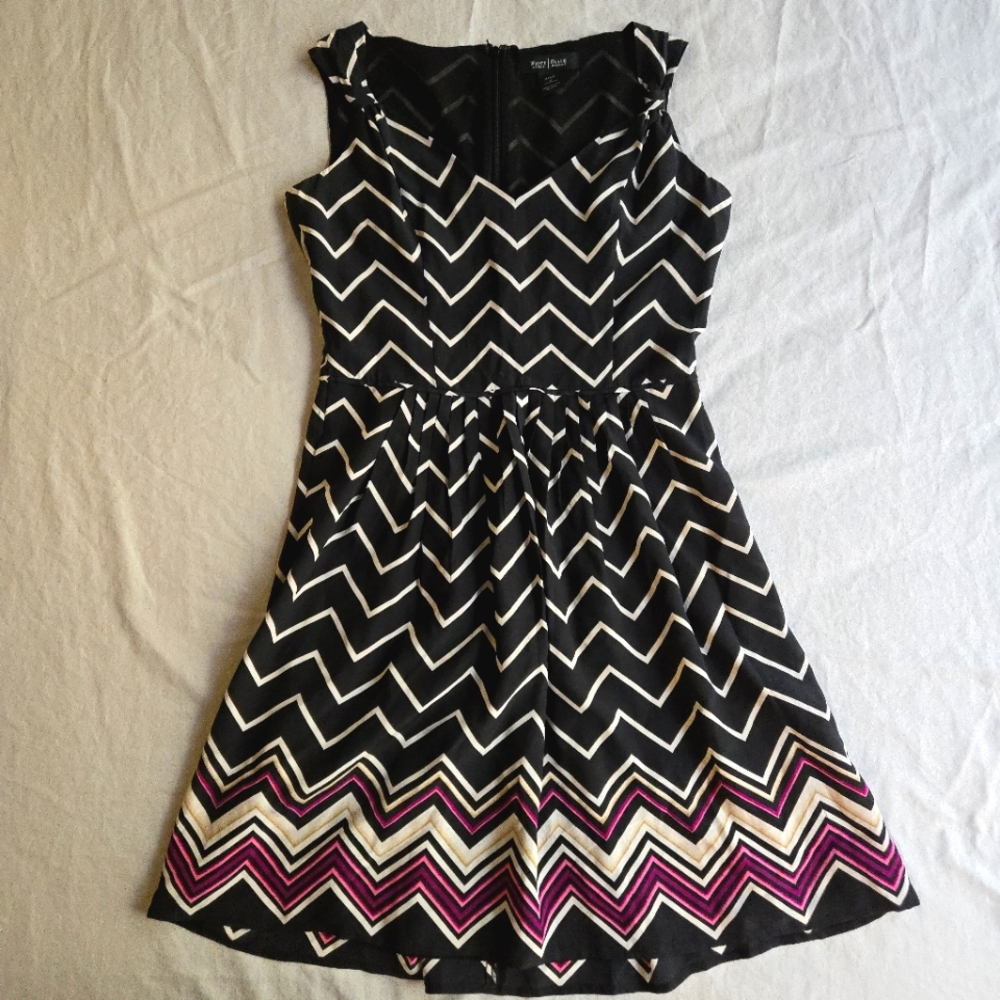 White House Black Market Silk Black Purple Chevron Print Mini Dress
